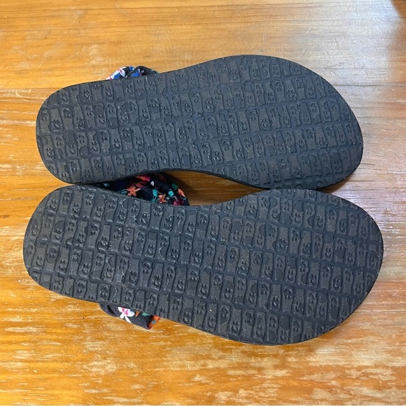 Sanuk Lil Yoga Sling Youth Sandals - Picture 9 of 10